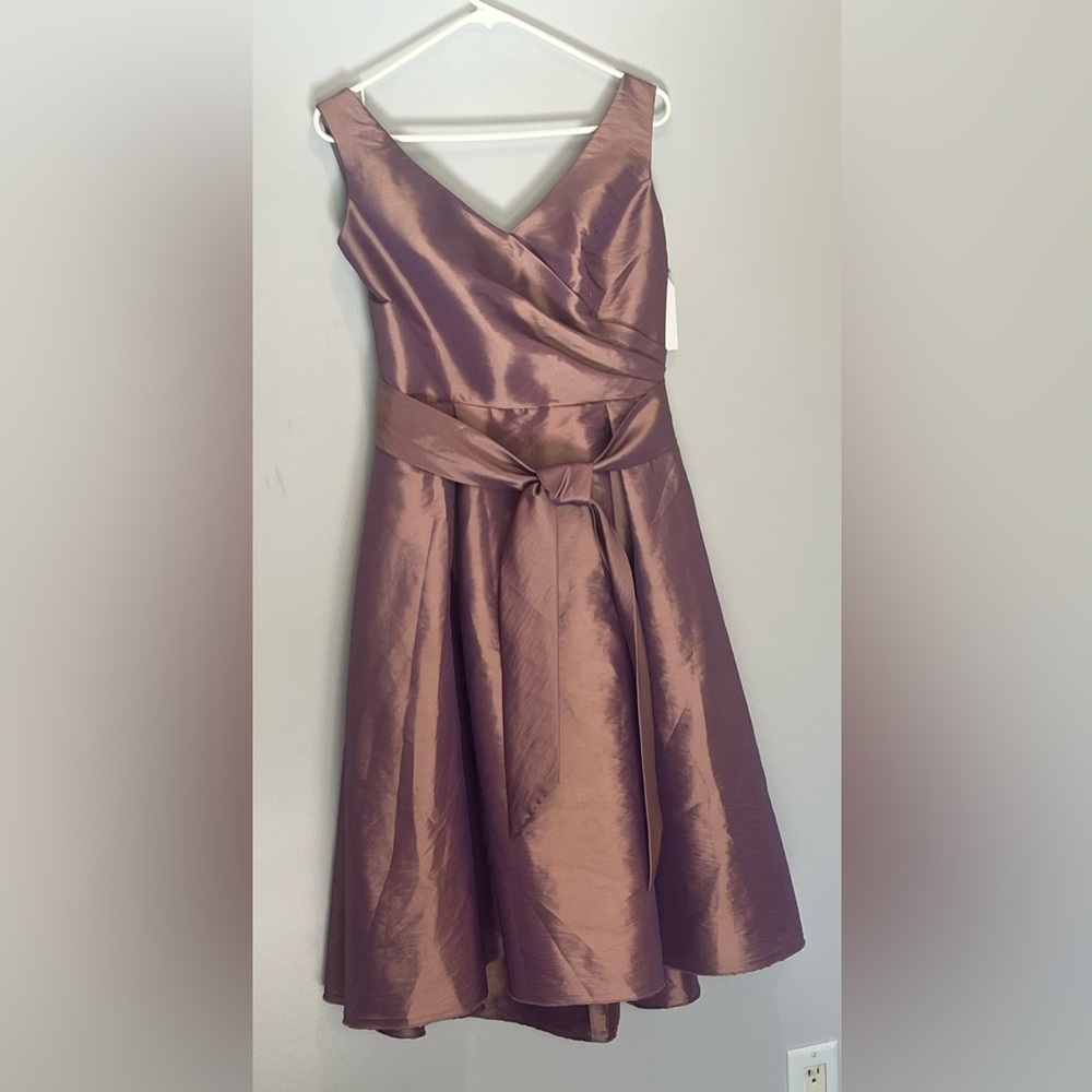 Gorgeous Da Vinci iridescent purple and gold dress!